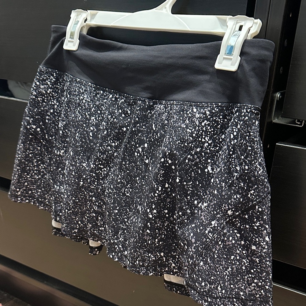 Lululemon 6 Black and White Speckled Women's tennis workout Skirt